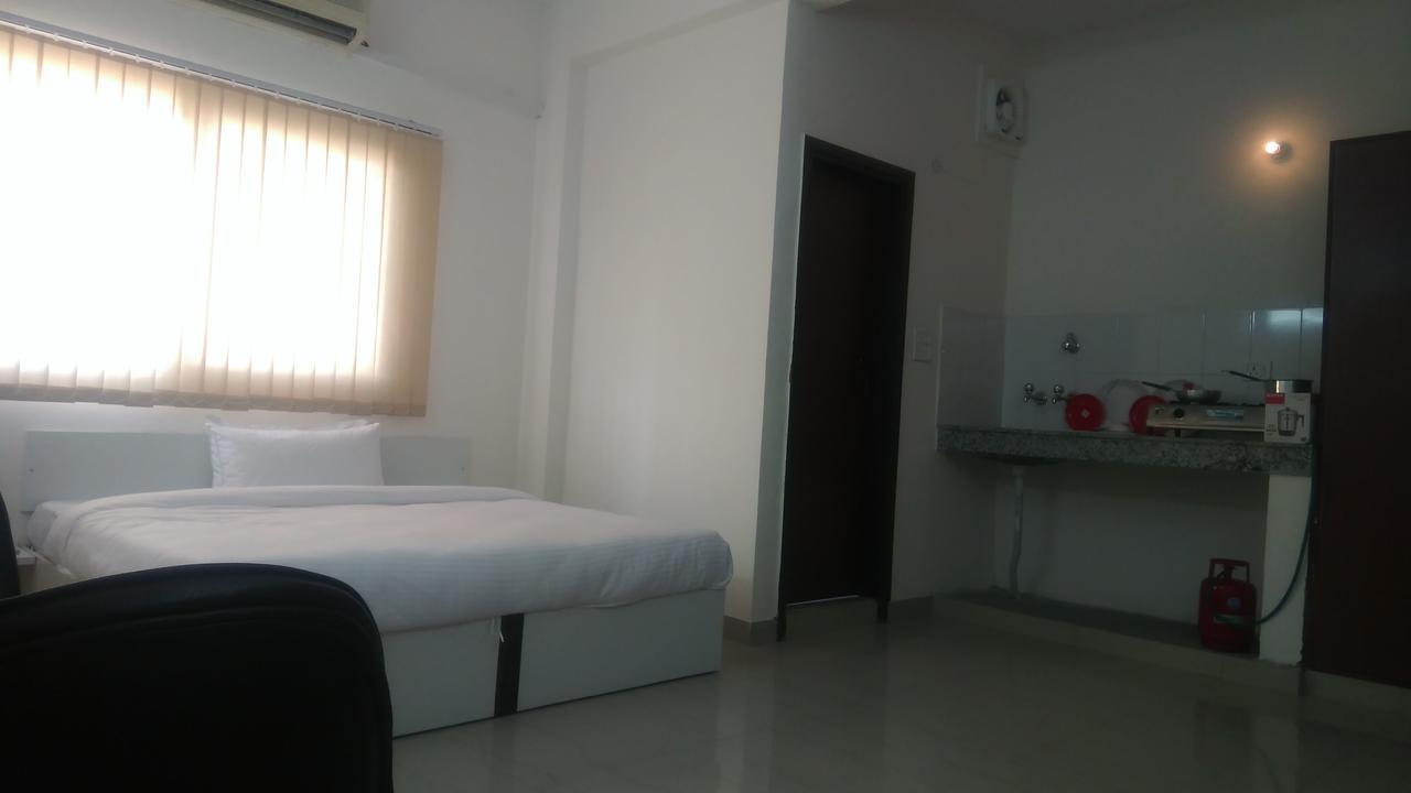 The Radiance Suites And Apartment Ню Делхи Екстериор снимка