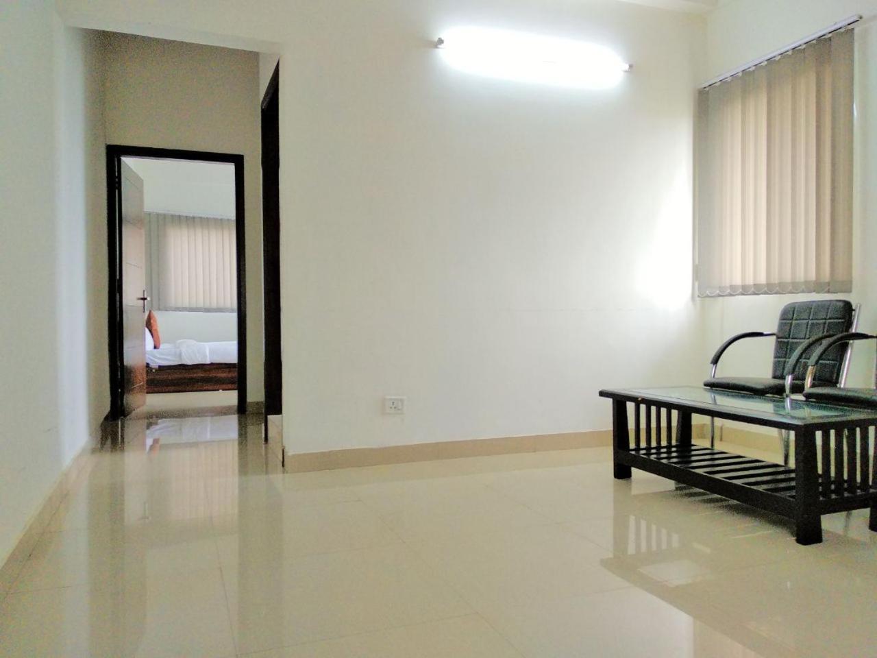The Radiance Suites And Apartment Ню Делхи Екстериор снимка